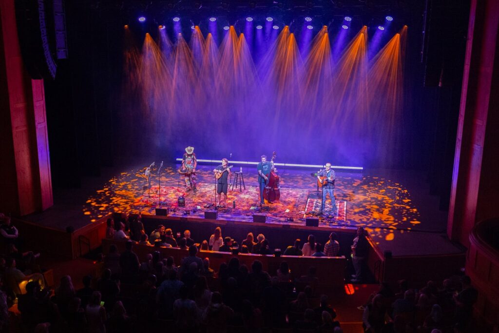 Keller Williams performs Grateful Grass on VPAC's main stage
