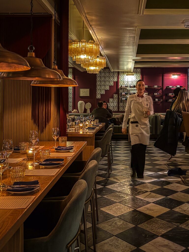 Main dining room at Mar Bella in Cherry Creek | Photo: Laura/New Denizen